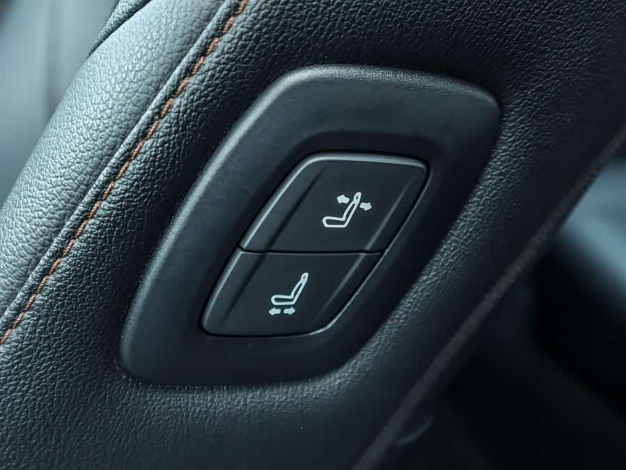 Toyota Camry 2020 car image #31