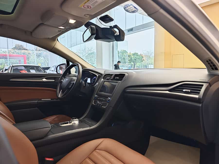 Ford Mondeo 2018 imagem de carro #31