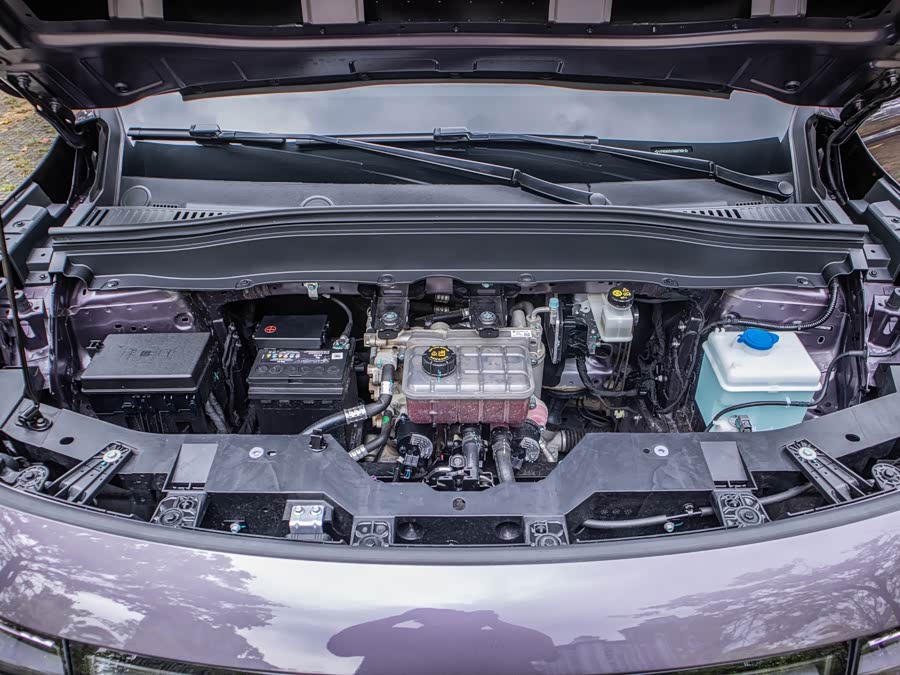 零跑汽车 零跑B10 2025 汽车图片 #31