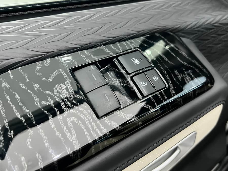Toyota 2025 car image #31