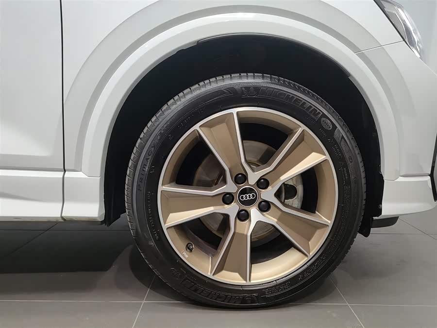 Audi Q2L 2024 صورة سيارة #31