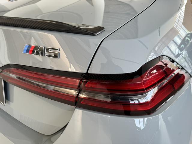 BMW M5 New Energy car image #31