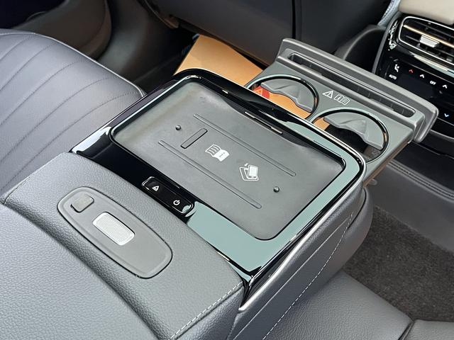 Mercedes-Benz EQS SUV 2025 car image #31