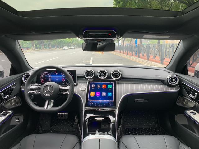 Mercedes-Benz CLE AMG 2025 immagine di auto #31