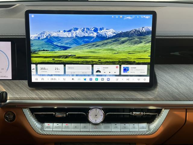 Tank 500 2024 car image #31