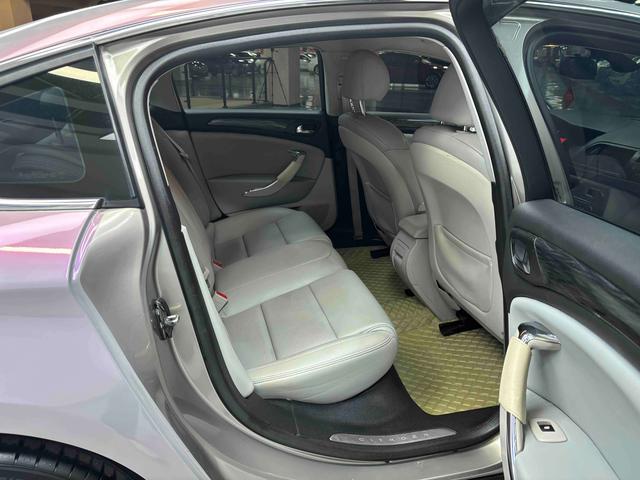 Citroen C5 2012 car image #31