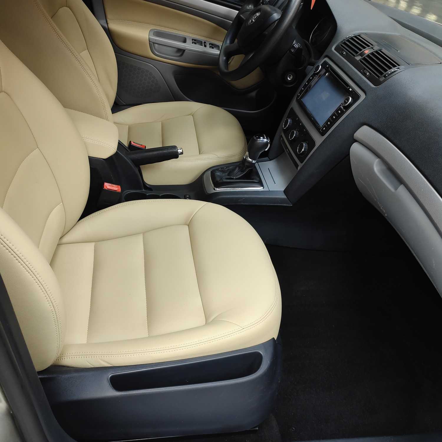 Skoda Octavia 2013 car image #31