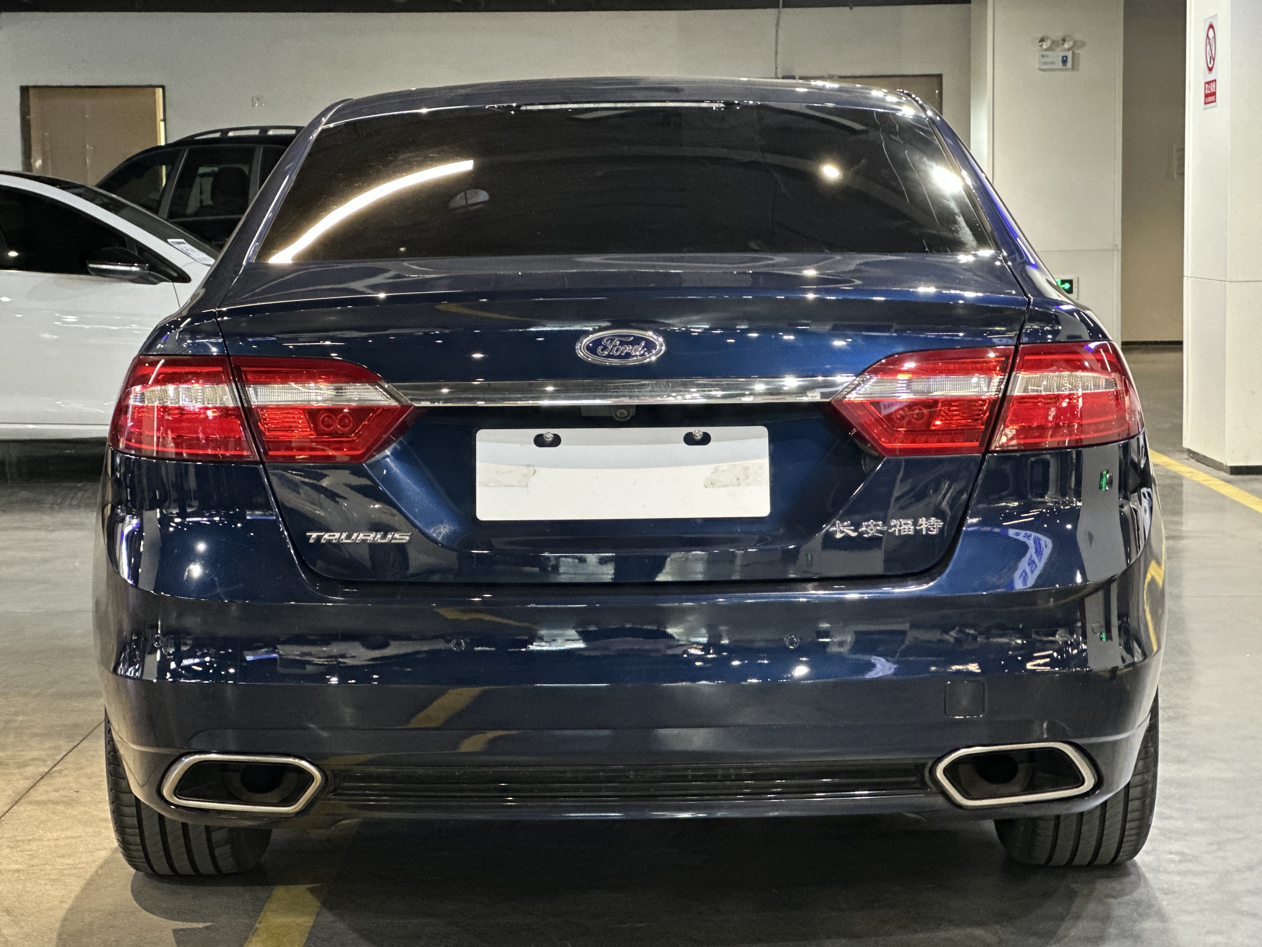 Ford Taurus 2016 immagine di auto #31