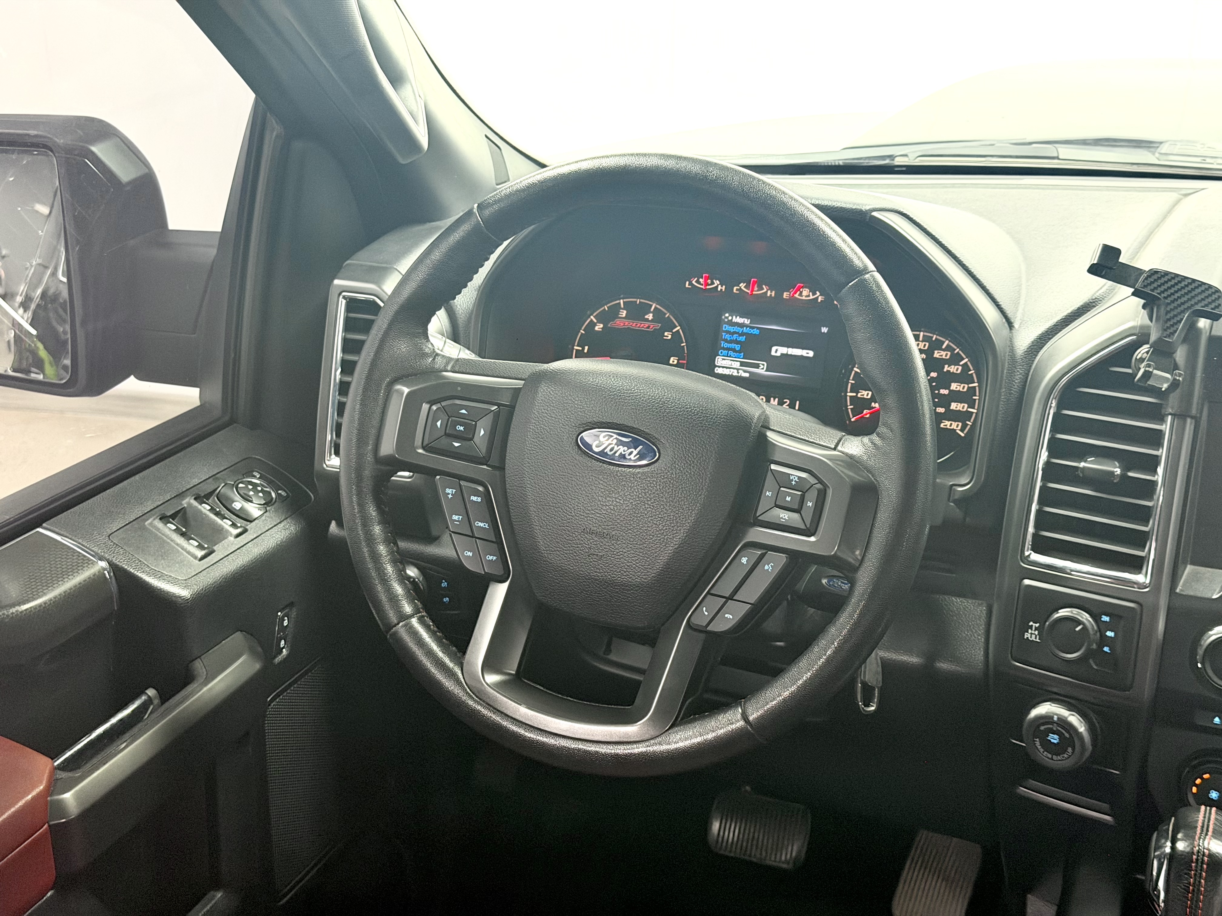 Ford F-150 Raptor 2017 car image #31