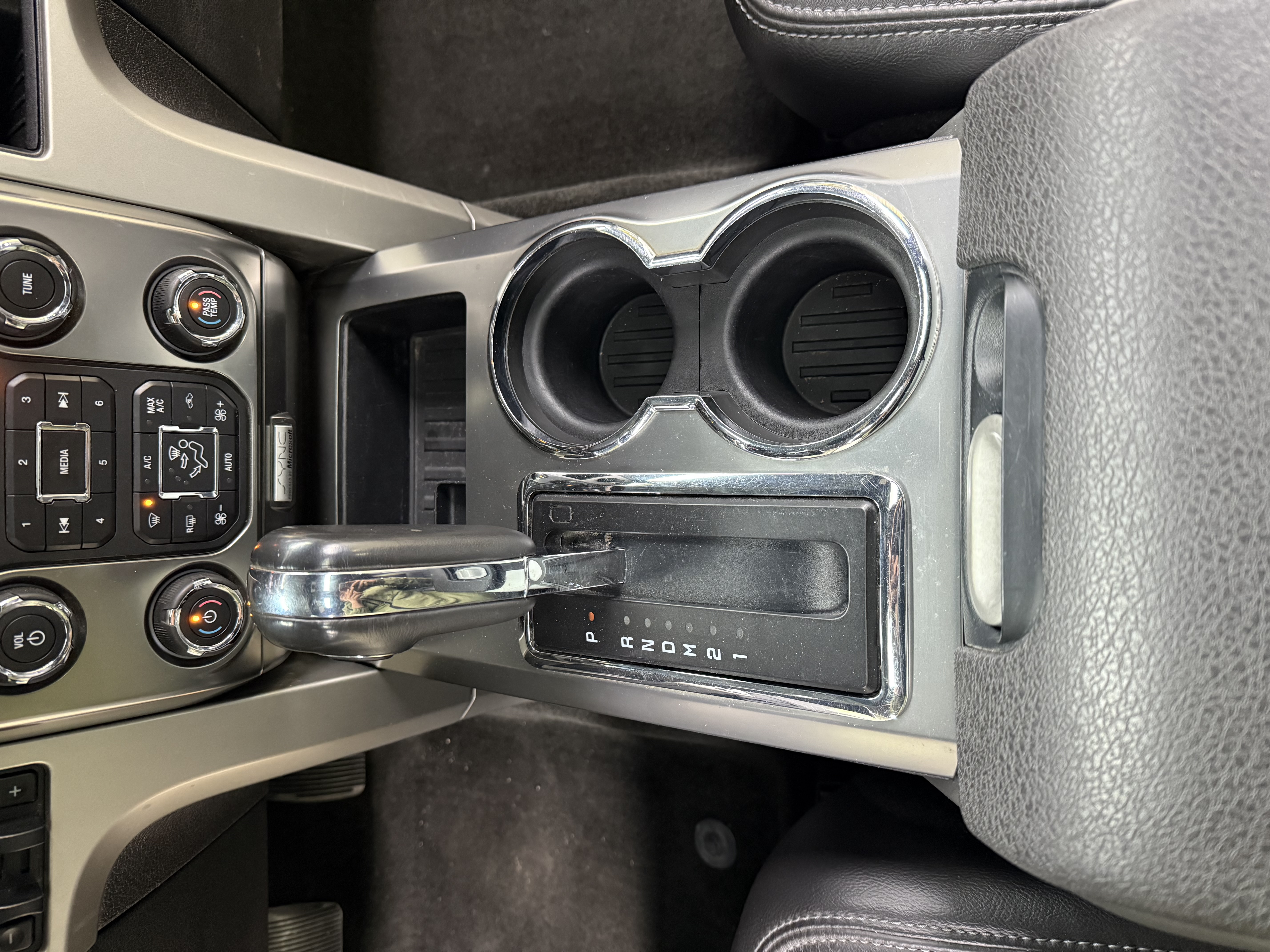 Ford 2017 car image #31