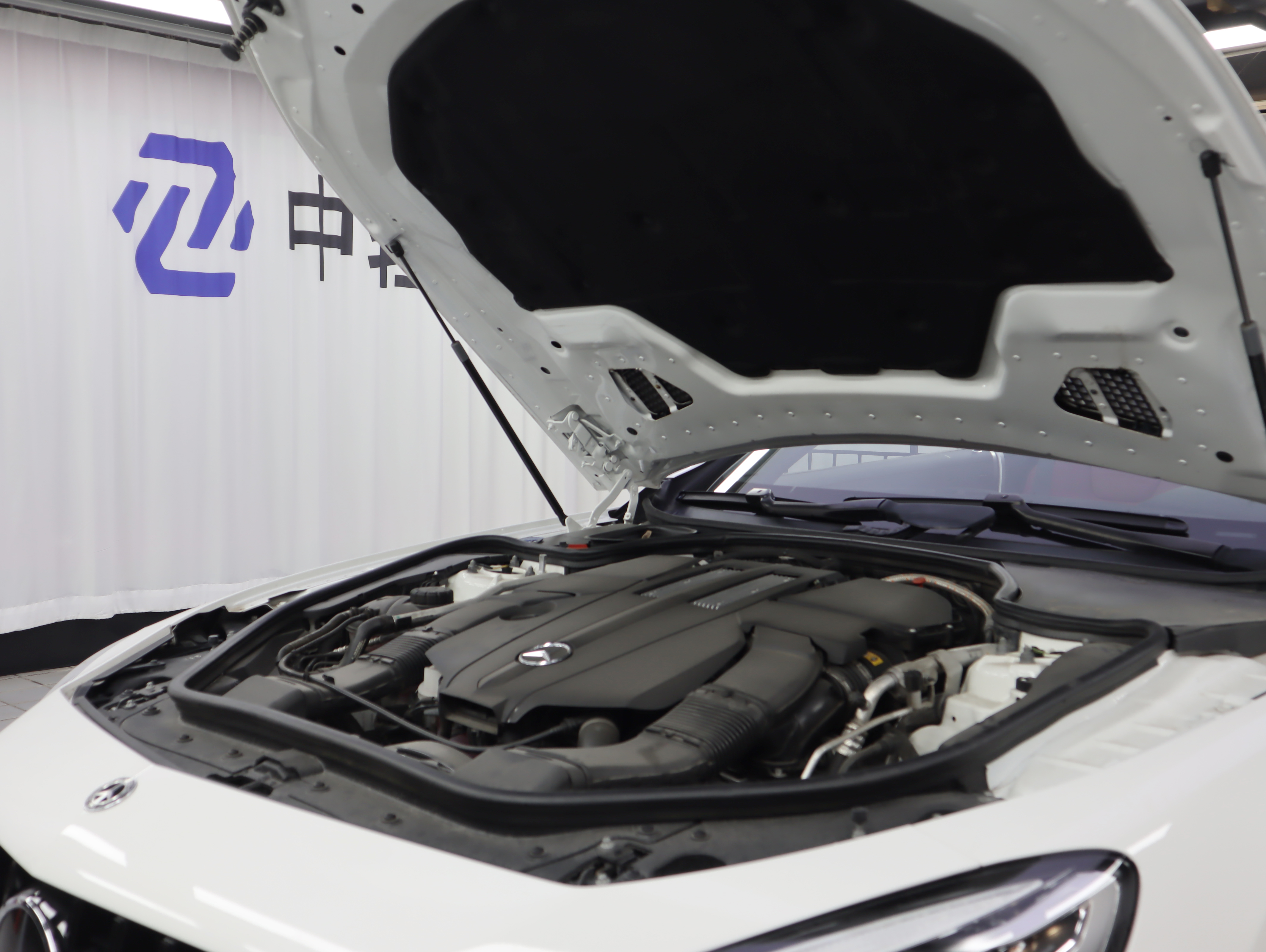 Mercedes-Benz SL Class 2019 car image #31