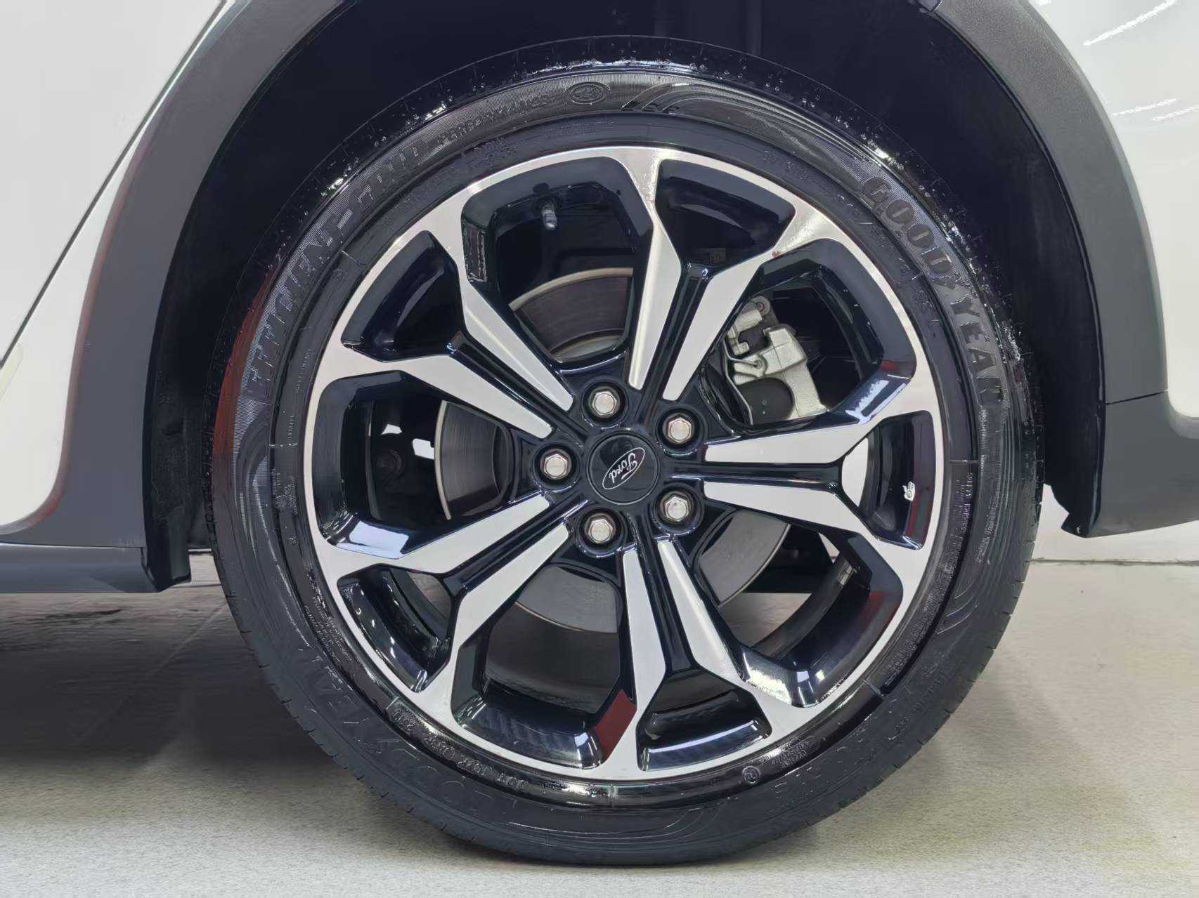 Ford Focus Active 2020 car image #31