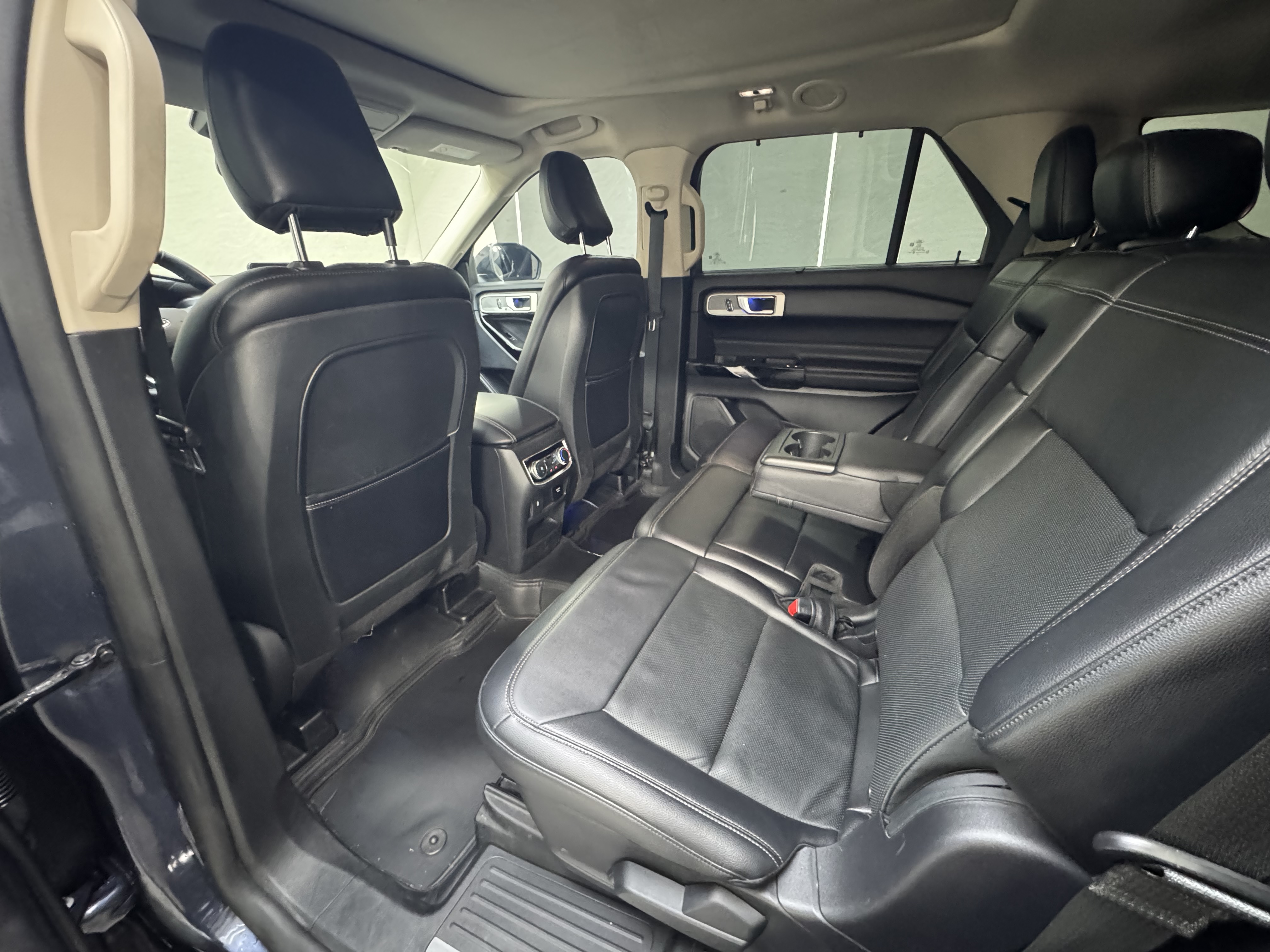 Ford Explorer 2020 #31 Ford Explorer 2020 car image #31