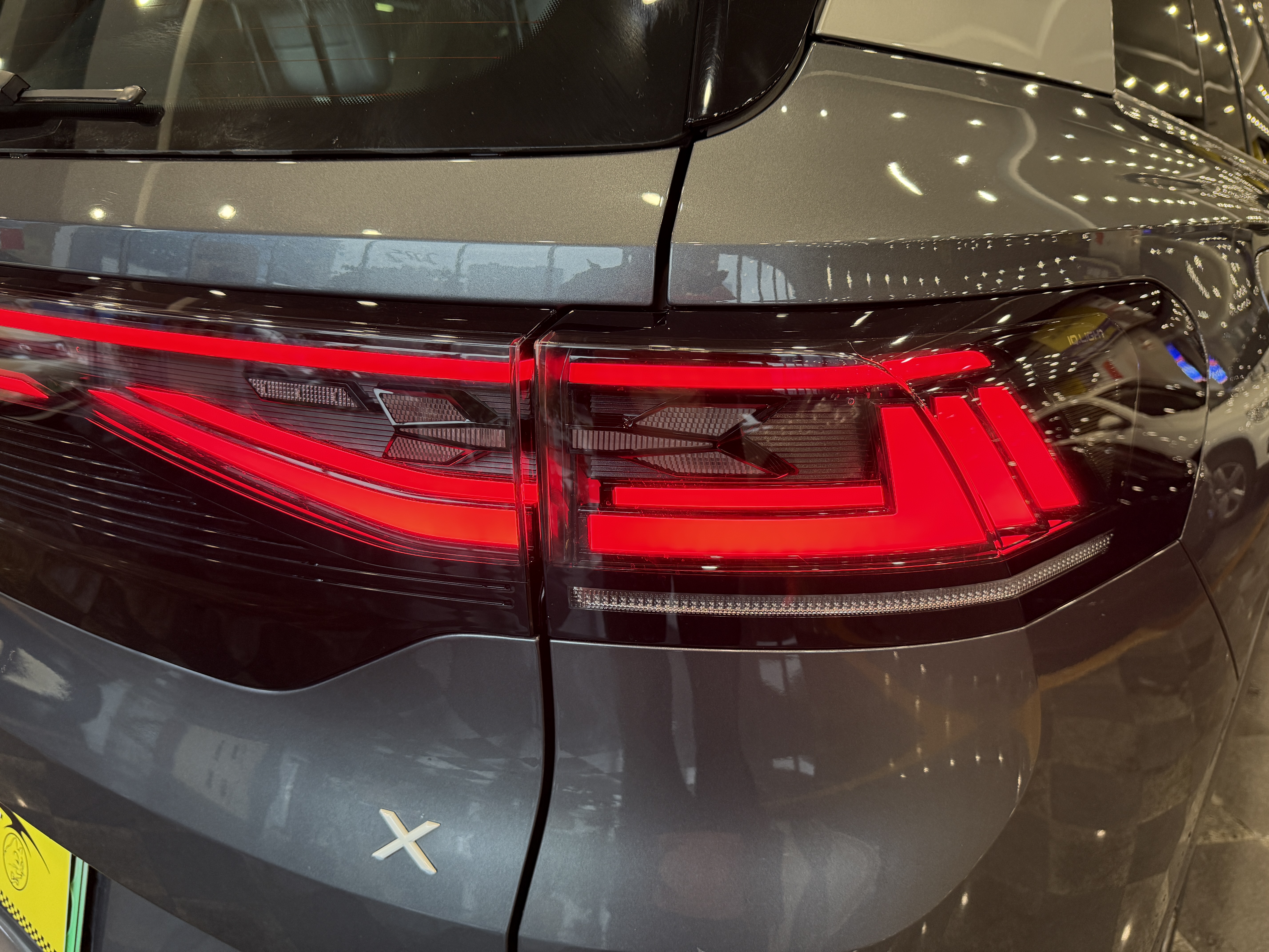 Volkswagen ID.6 X 2021 #31 Volkswagen ID.6 X 2021 car image #31