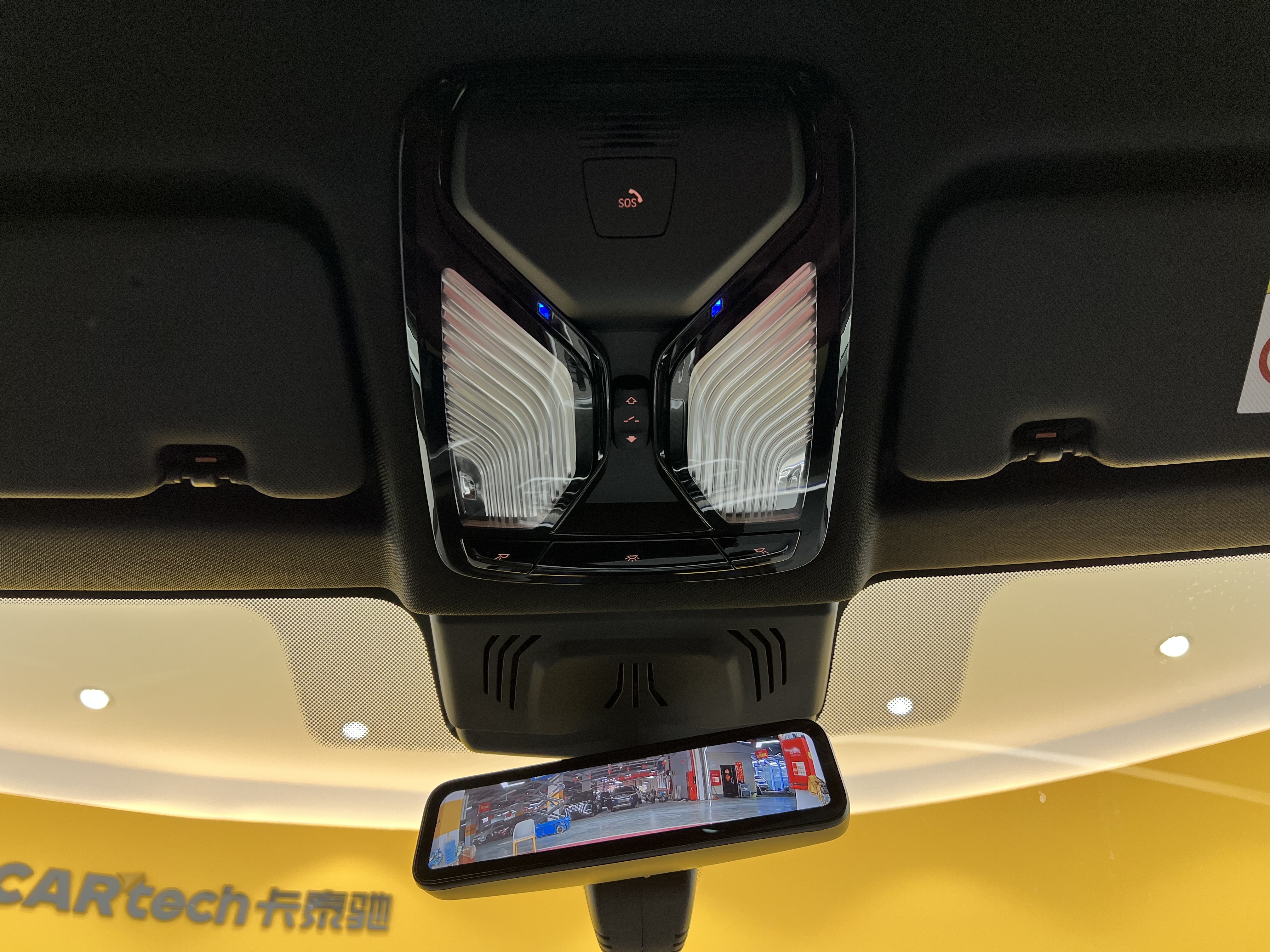 BMW X6 2021 car image #31