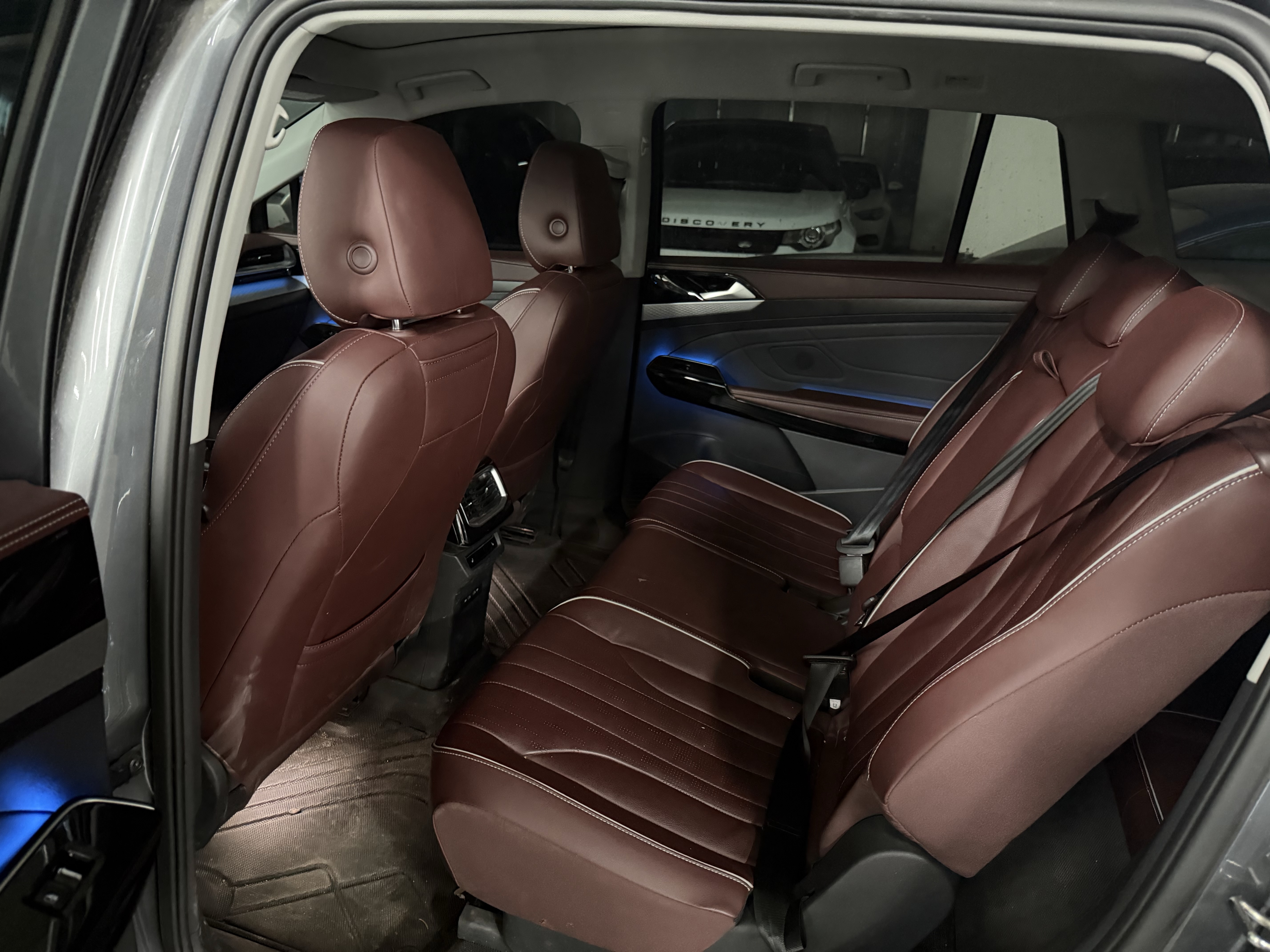 Volkswagen ID.6 X 2023 car image #31