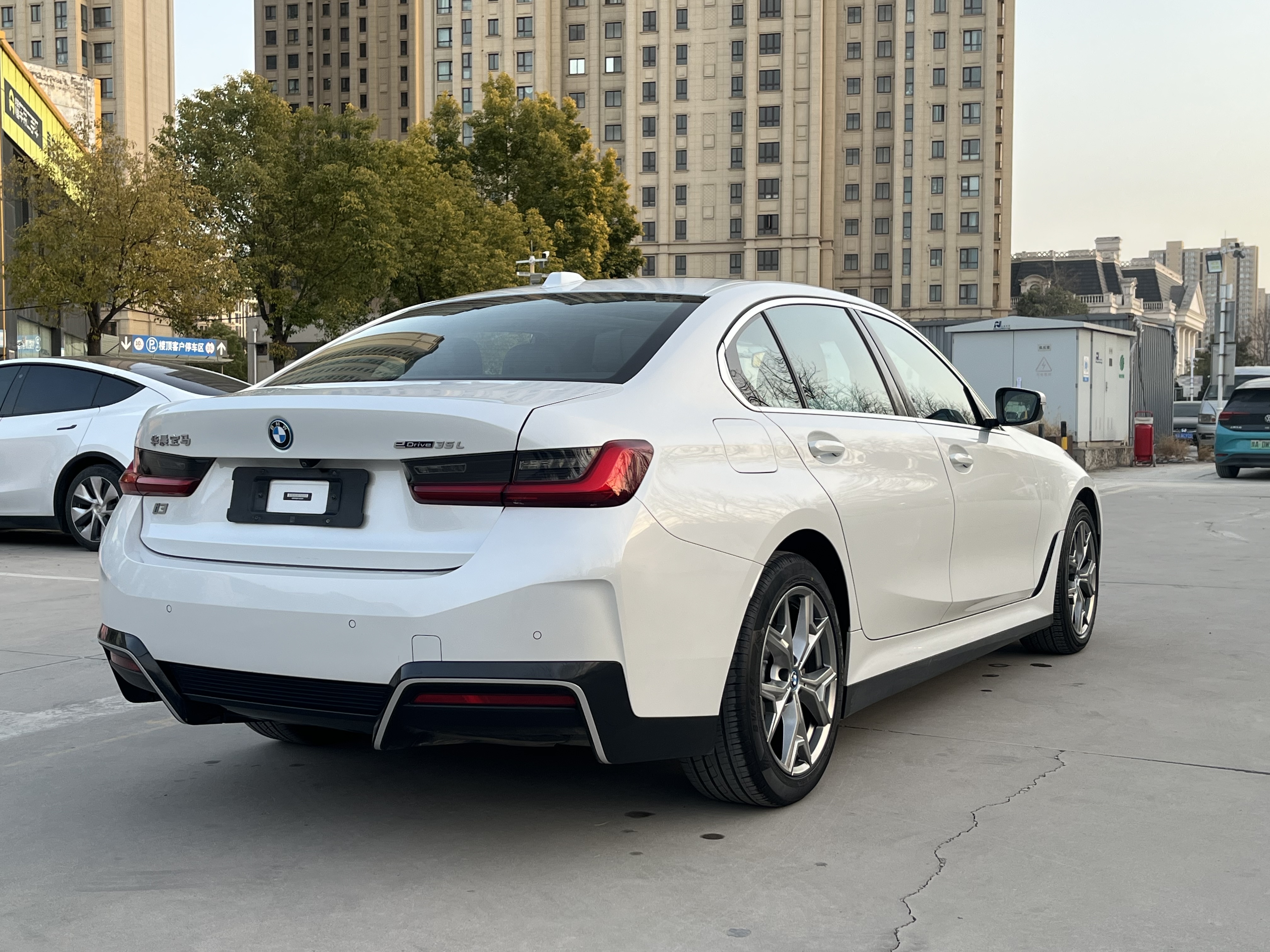 BMW i3 2022 #31 BMW i3 2022 car image #31