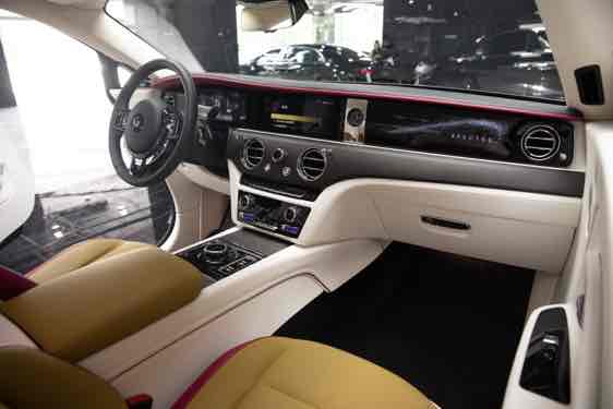 Rolls-Royce Spectre 2025 immagine di auto #31