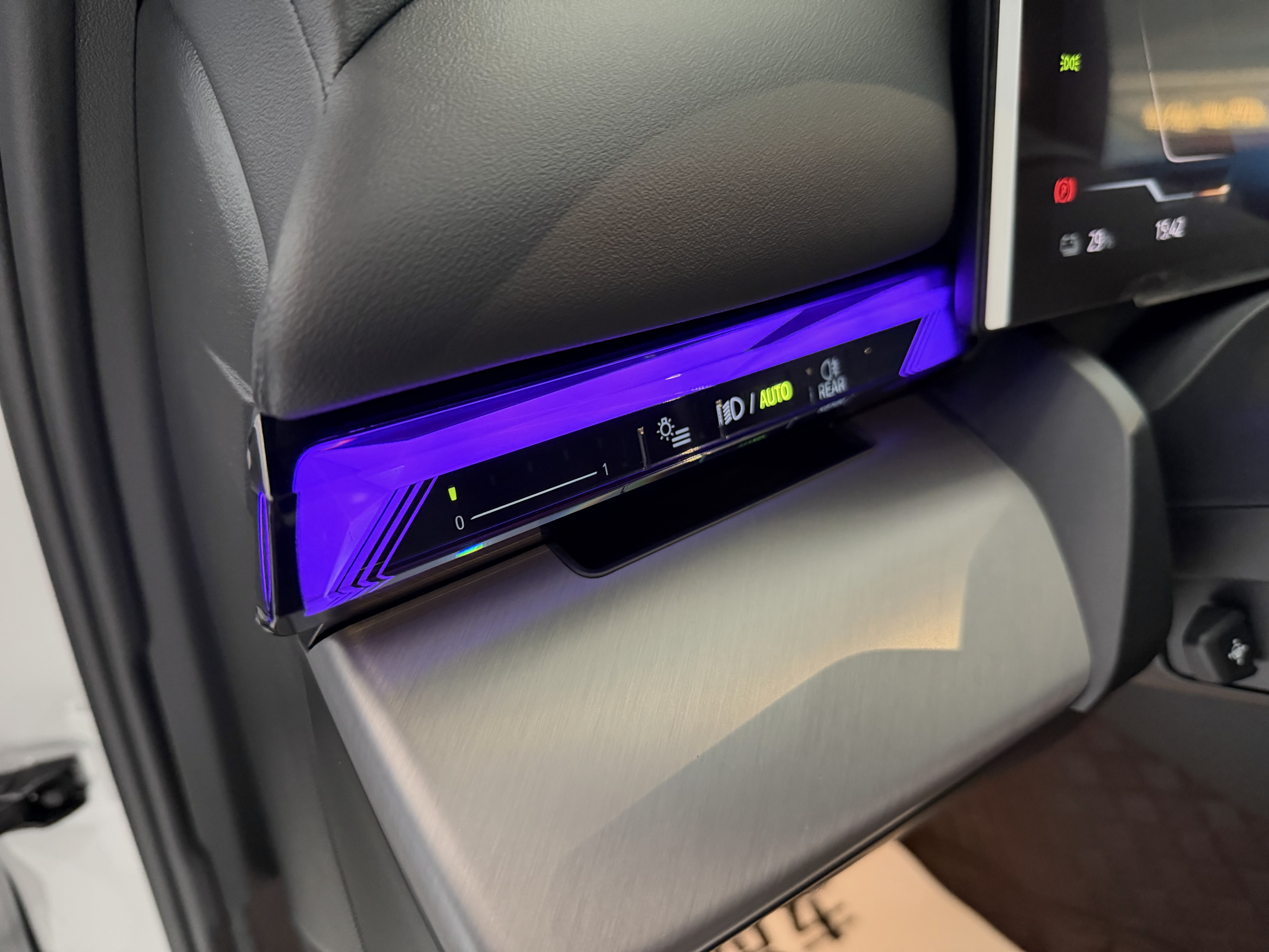 BMW i5 2024 car image #31