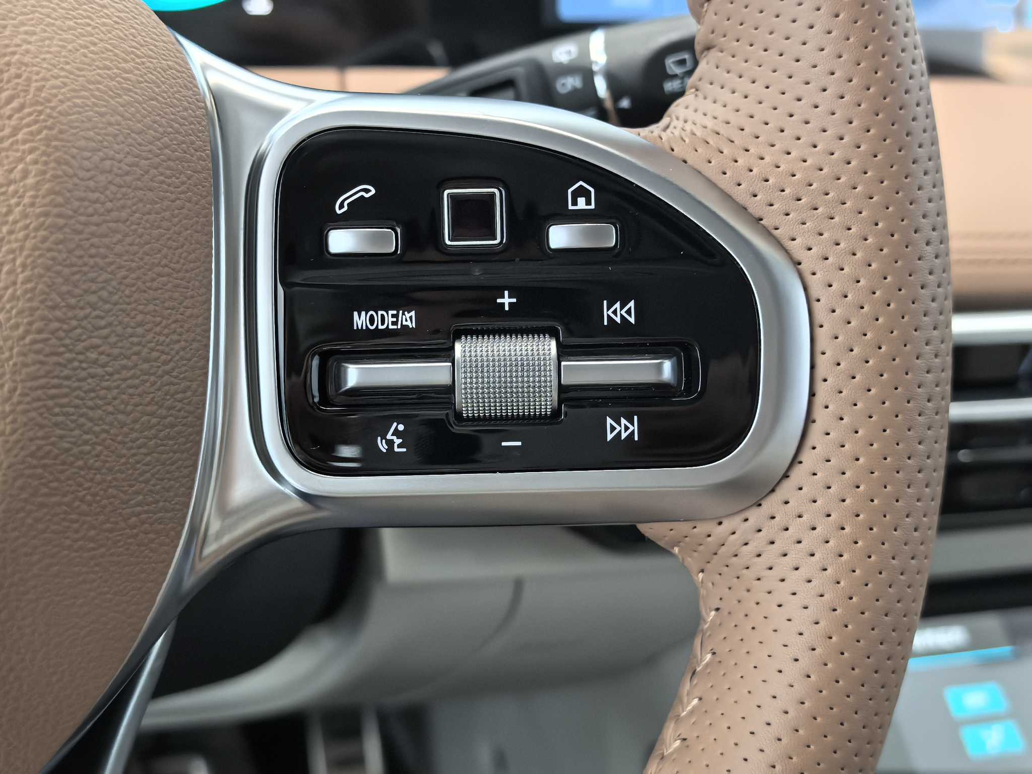 Jetour X70 C-DM 2024 immagine di auto #31