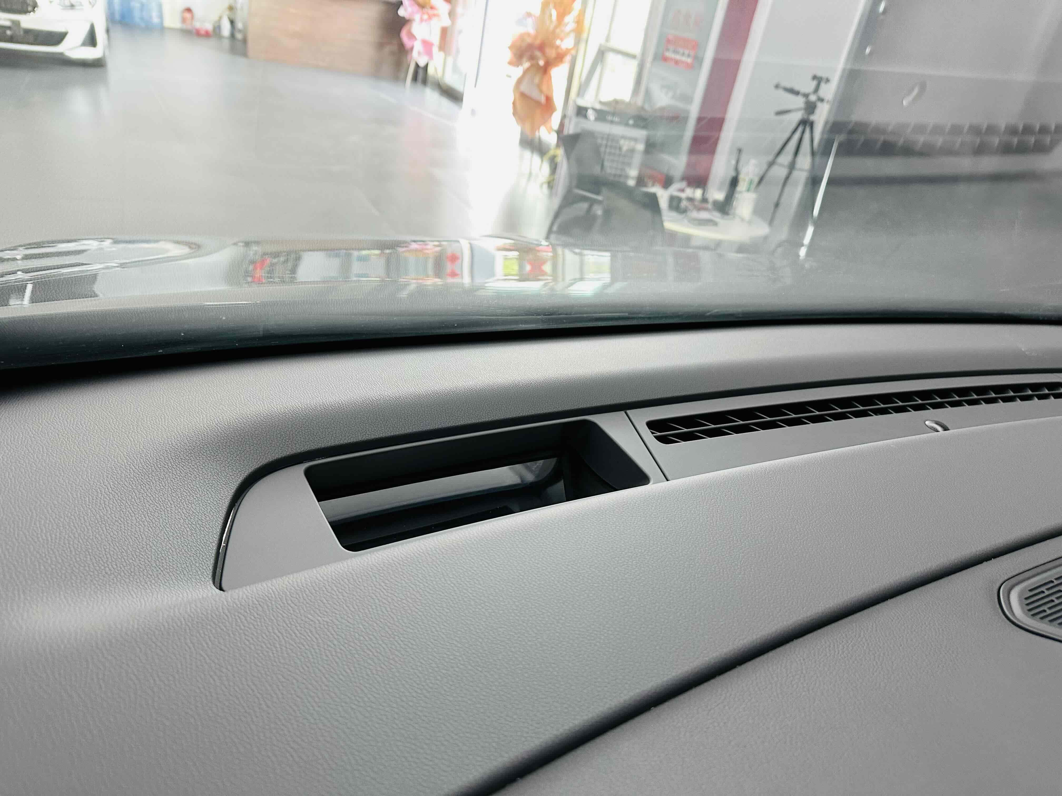 HongQi HQ9 PHEV 2024 #31 HongQi HQ9 PHEV 2024 car image #31