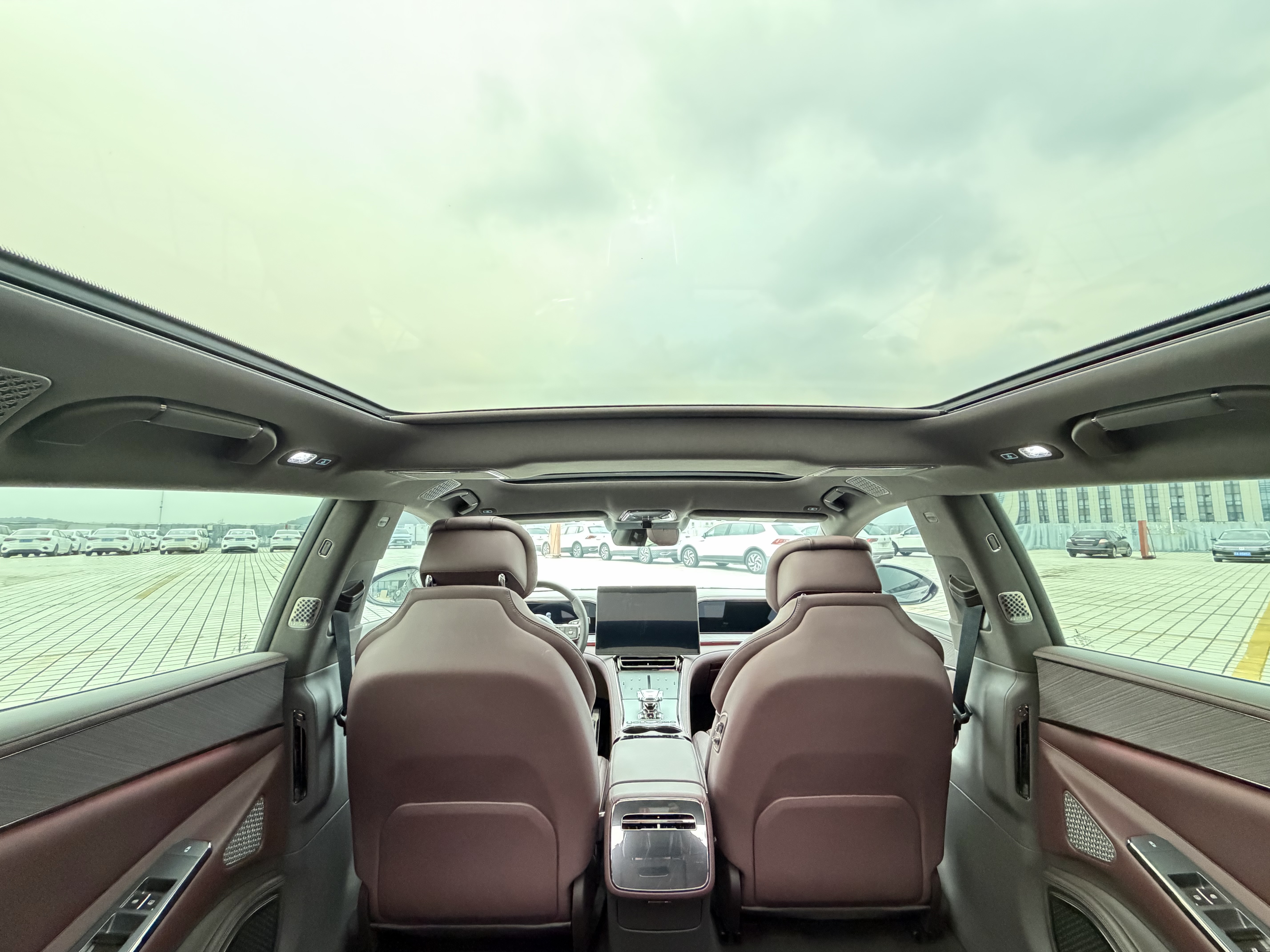 Denza Z9GT 2025 car image #31