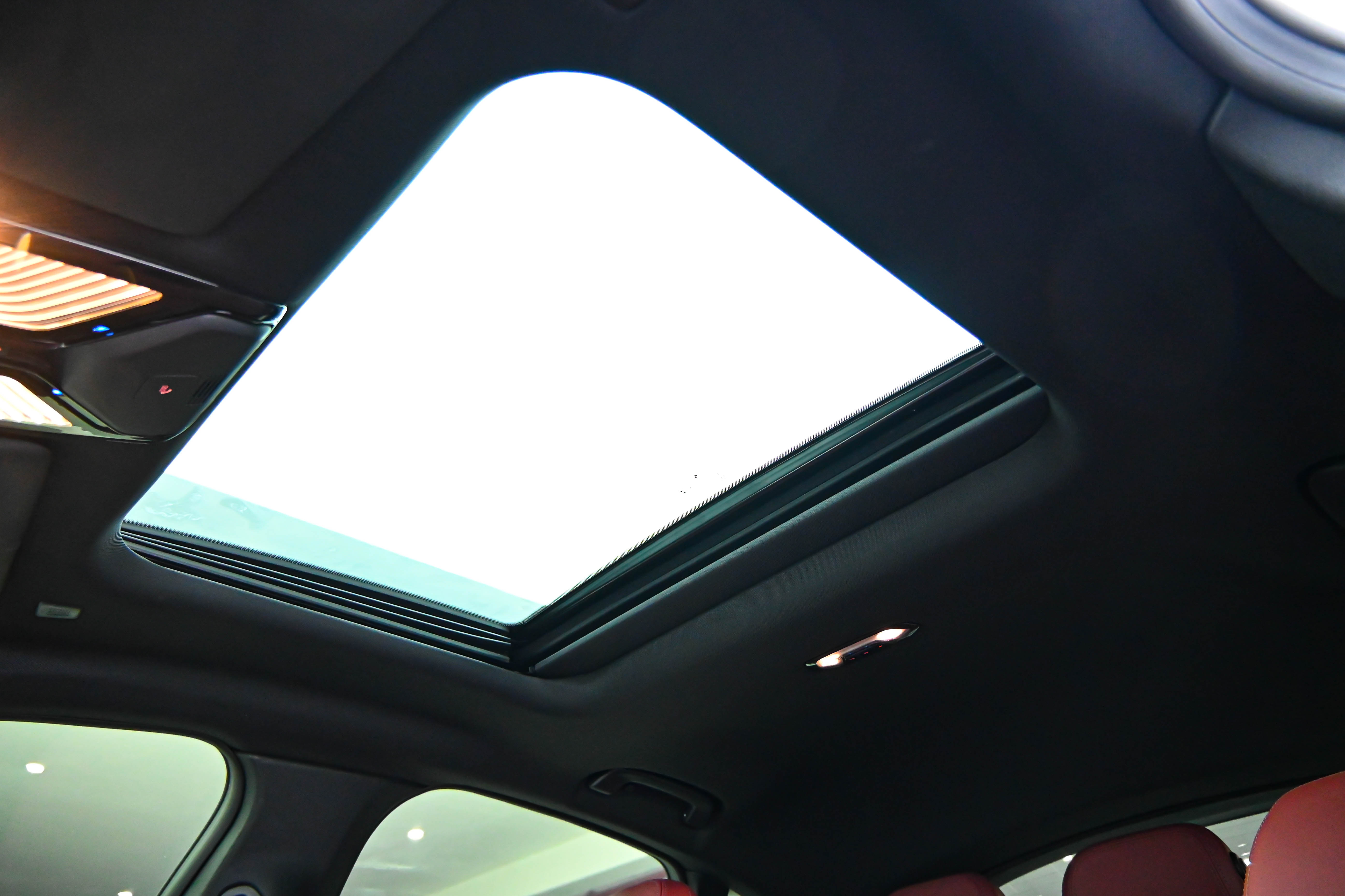 BMW i4 2025 car image #31