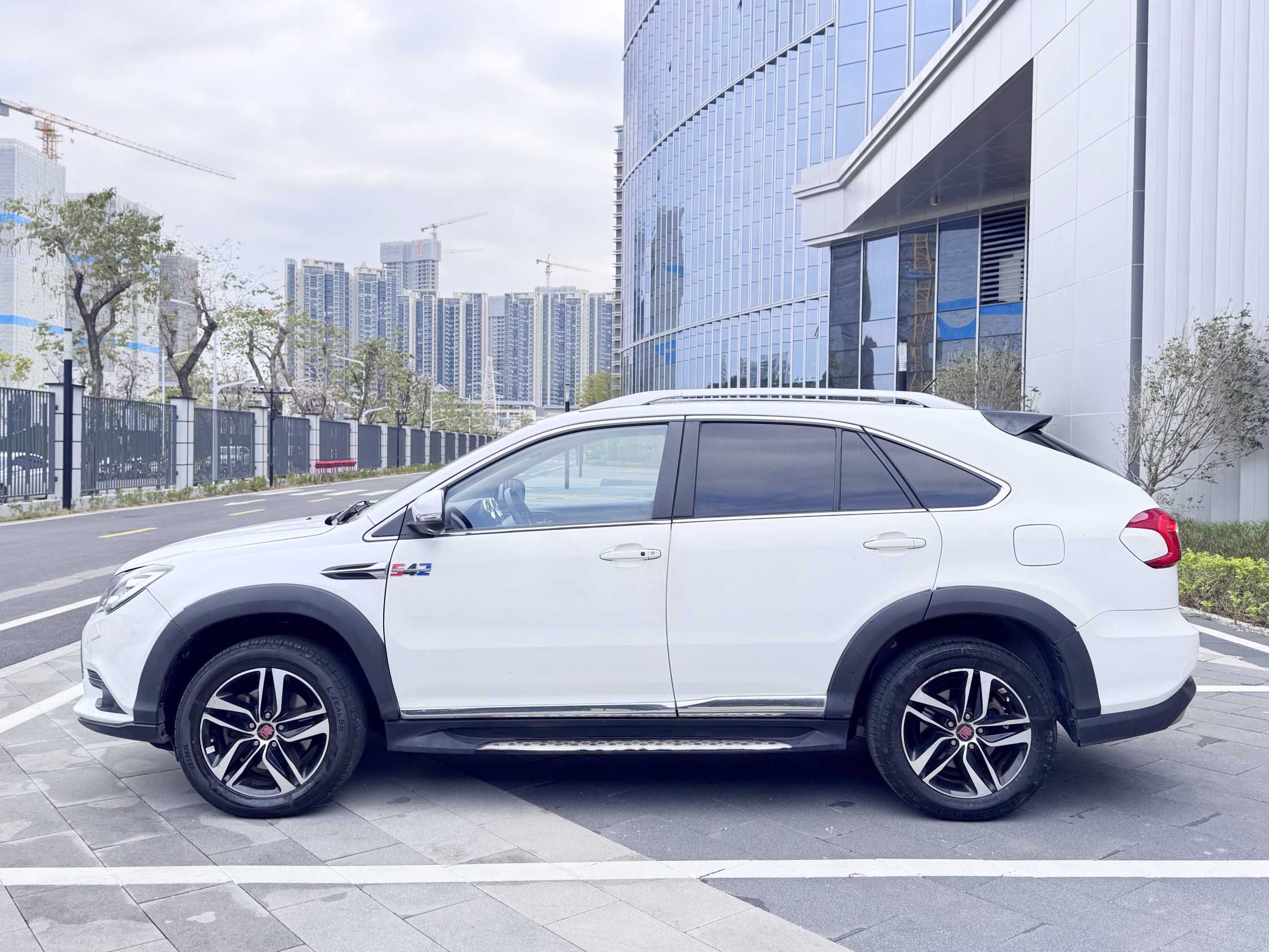 比亚迪 唐新能源 2016 汽车图片 #31