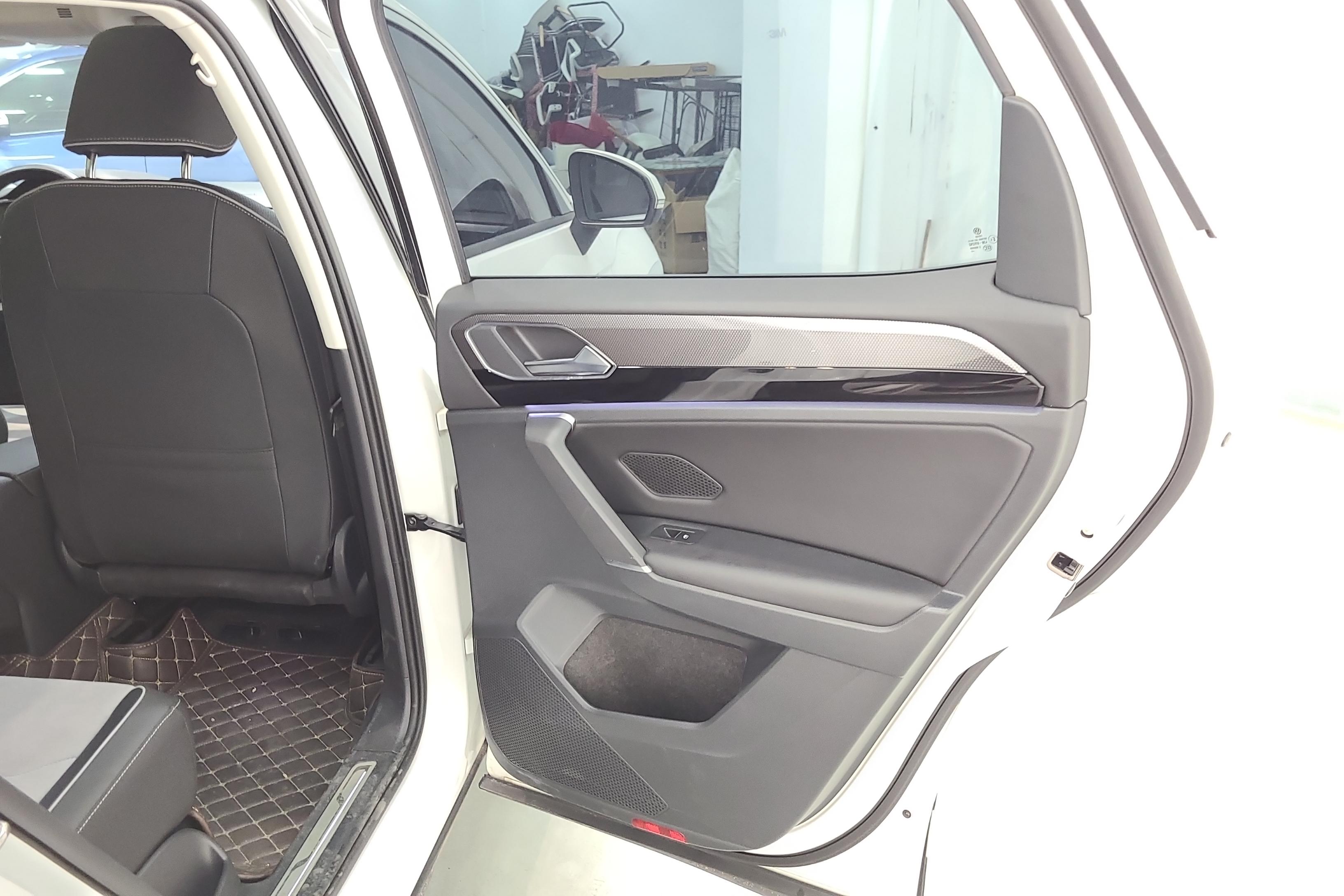 Volkswagen Tayron X 2022 car image #31