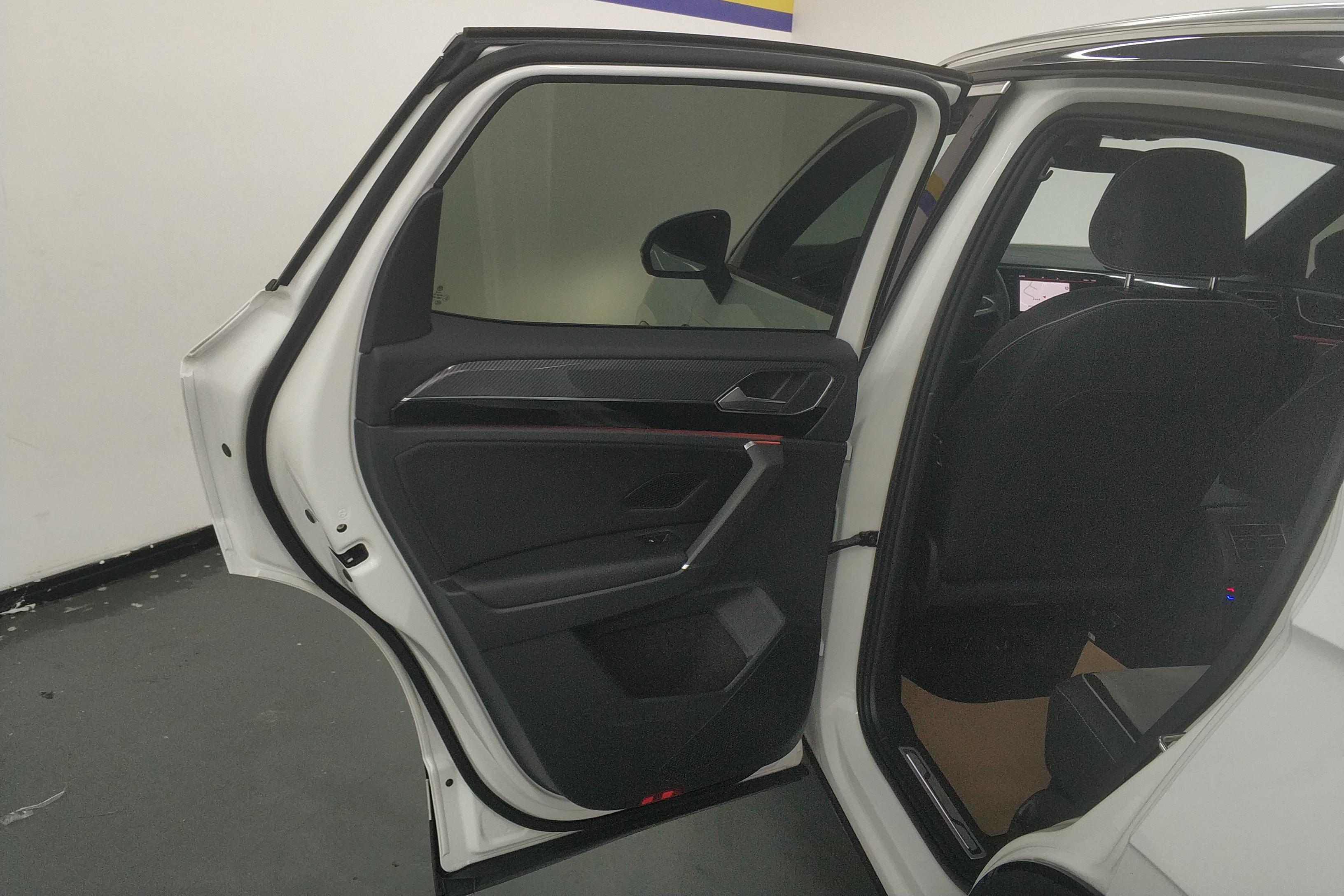 Volkswagen Tayron X 2022 car image #31