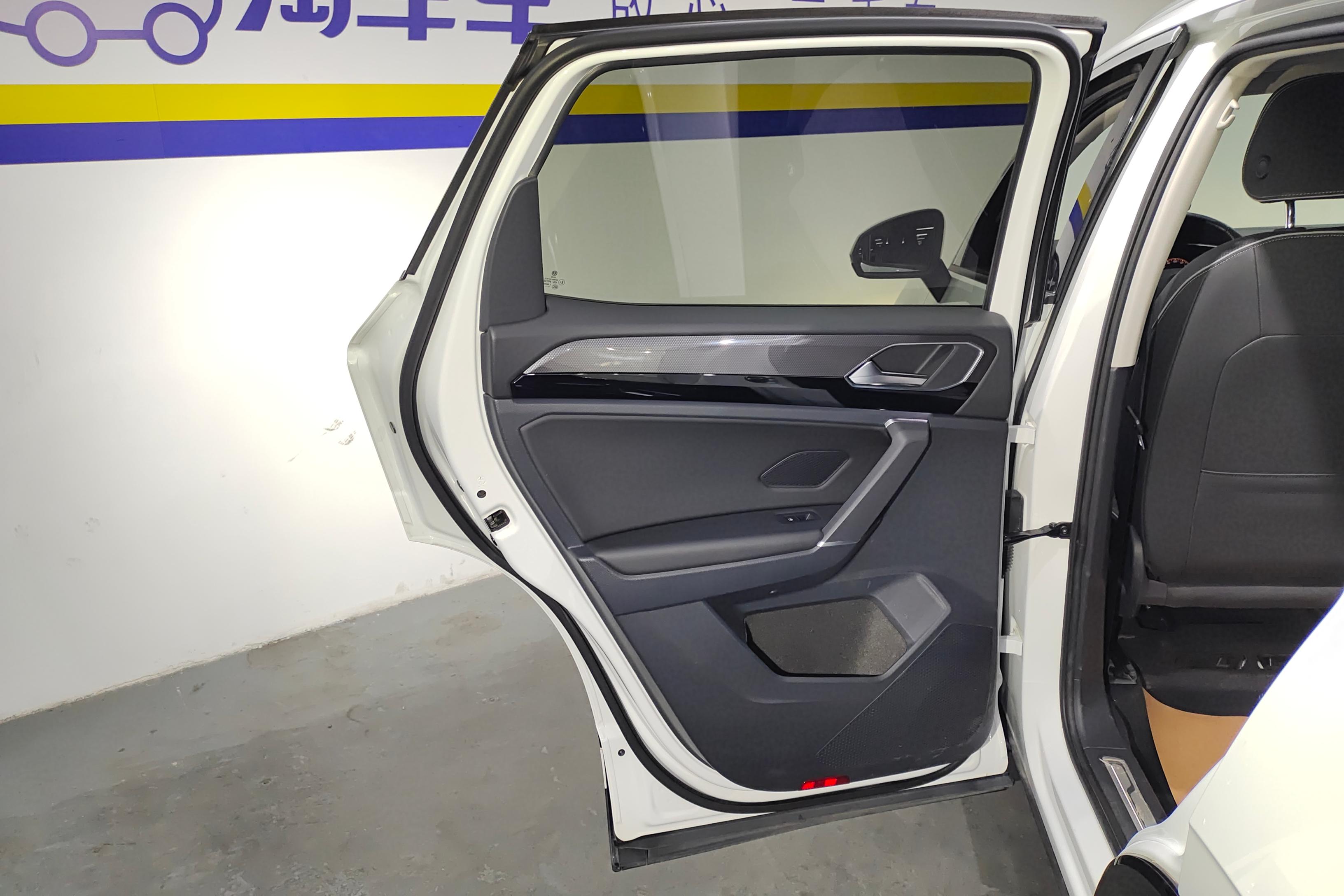 Volkswagen Tayron X 2020 #31 Volkswagen Tayron X 2020 car image #31