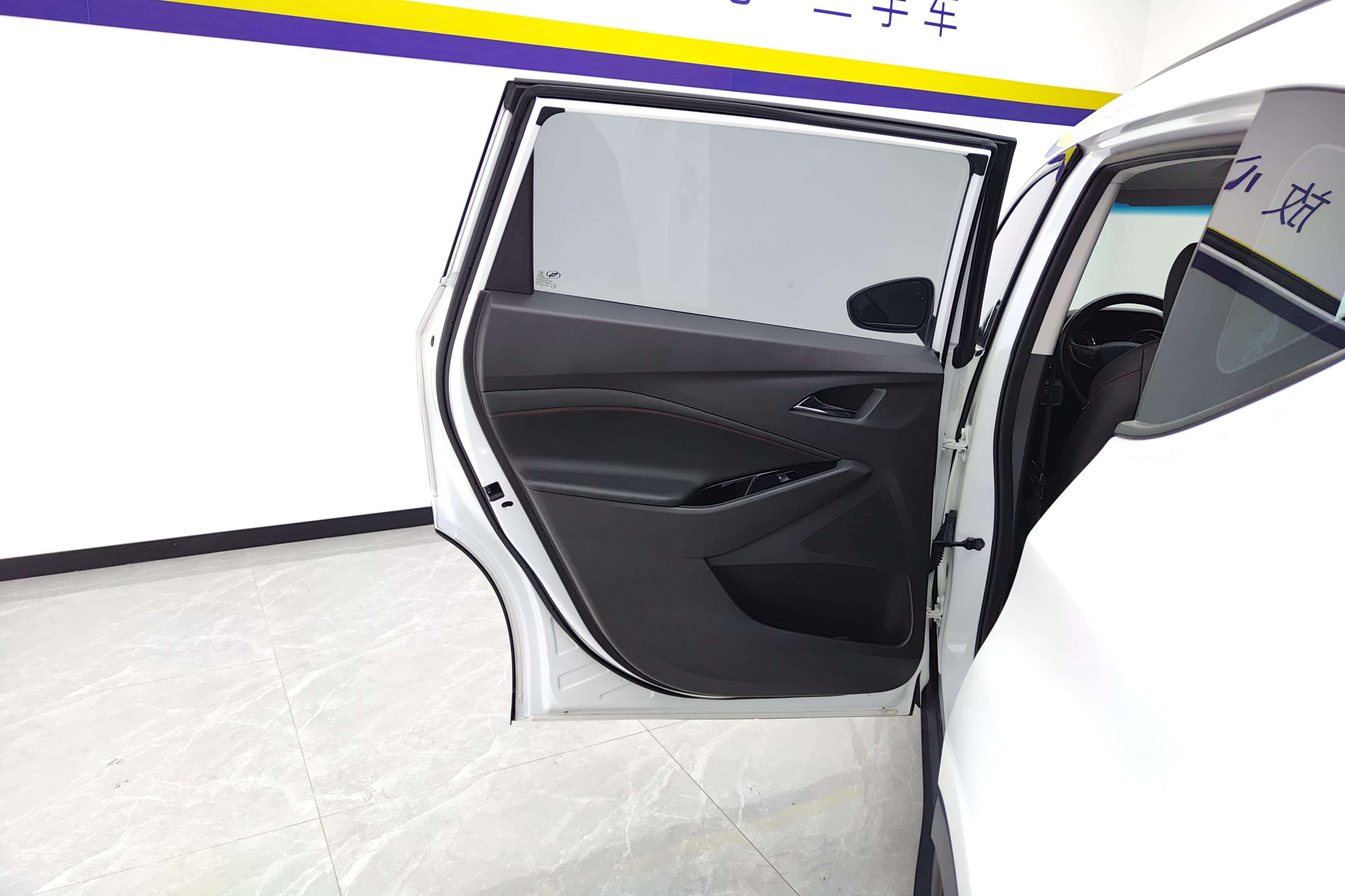 Chevrolet Orlando 2021 car image #31