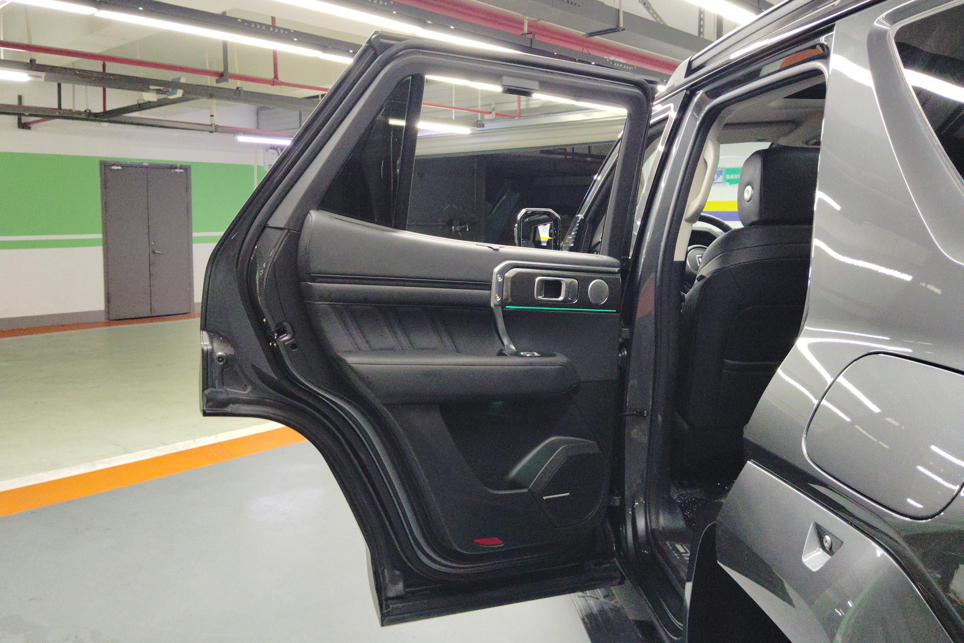 Tank 400 2023 car image #31