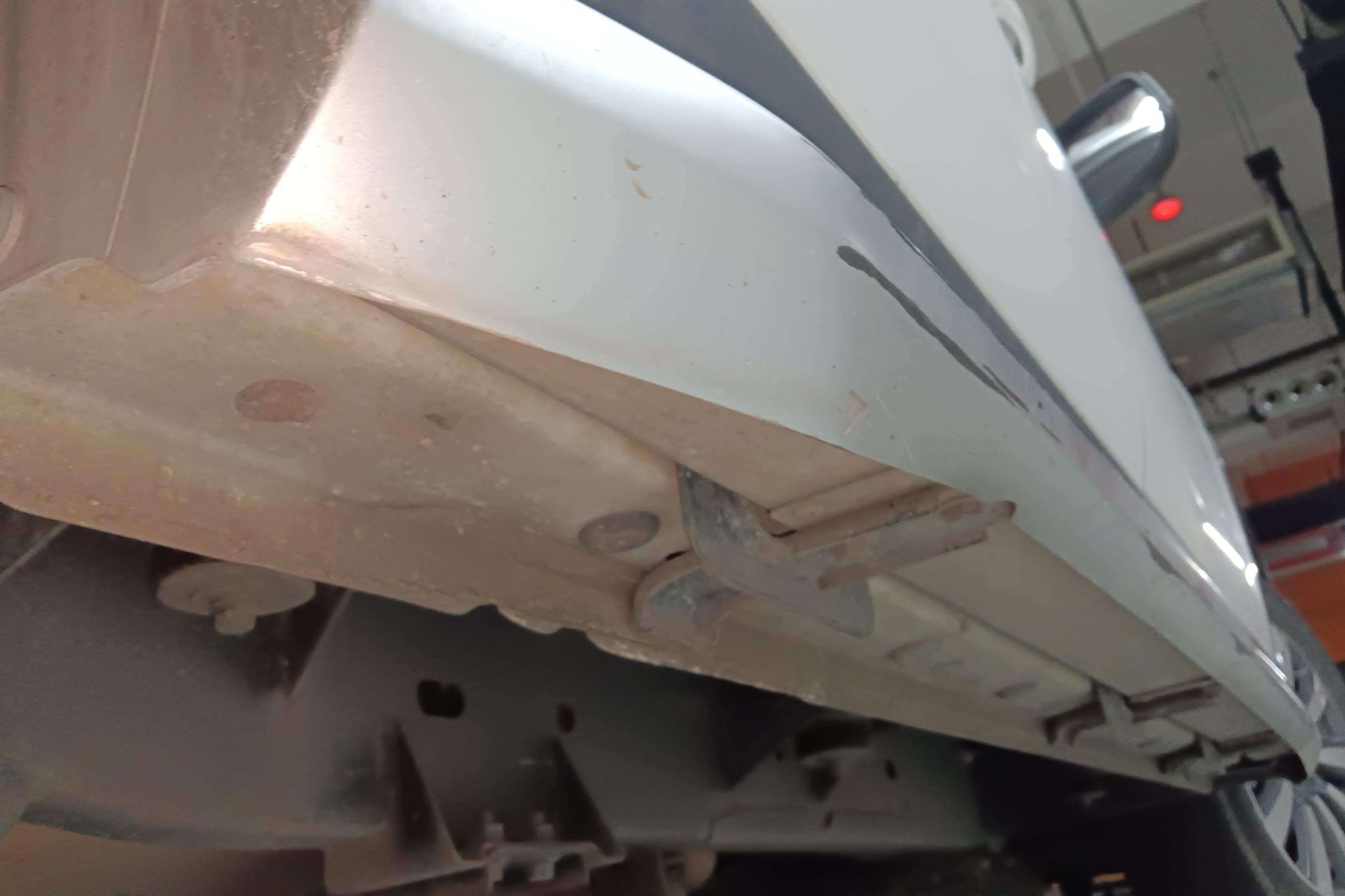 Roewe RX8 2018 изображение автомобиля #31