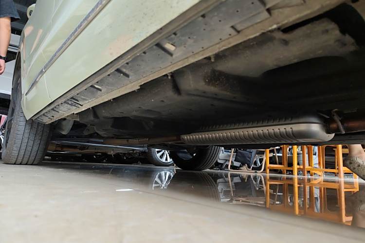 HongQi HS3 2023 car image #31