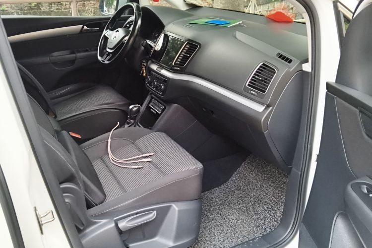 Volkswagen Sharan 2018 imagem de carro #31