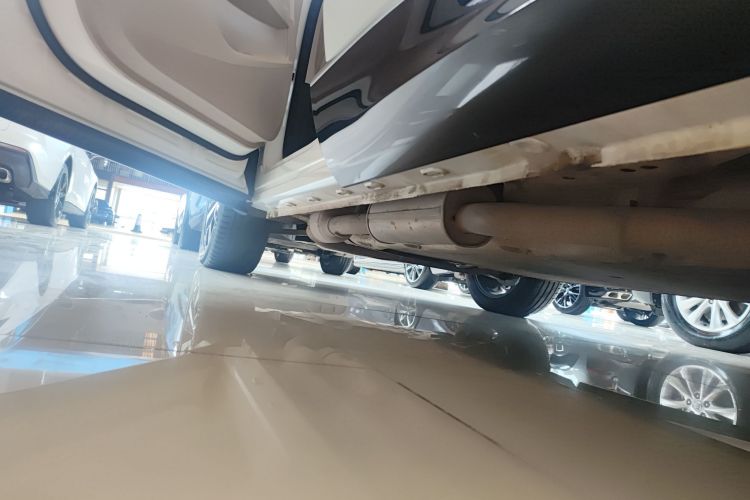 Roewe D5X DMH 2025 car image #31