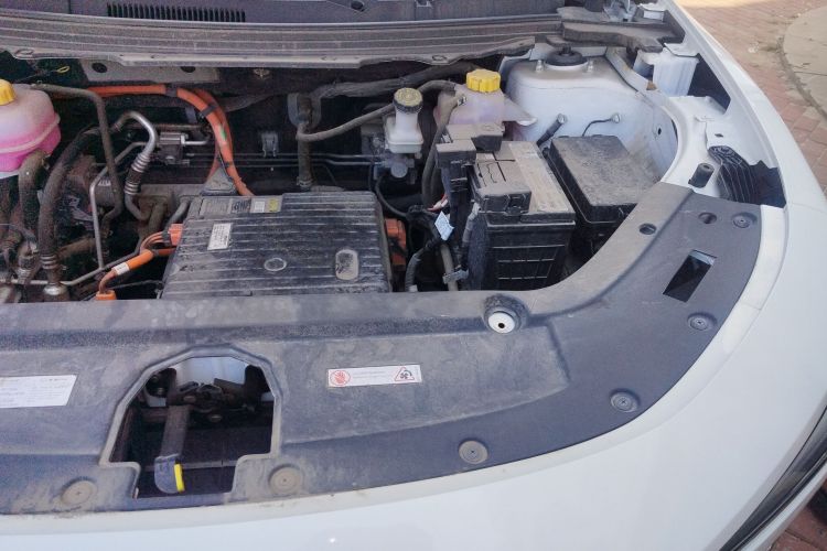 哪吒汽车 哪吒X 2024 汽车图片 #31