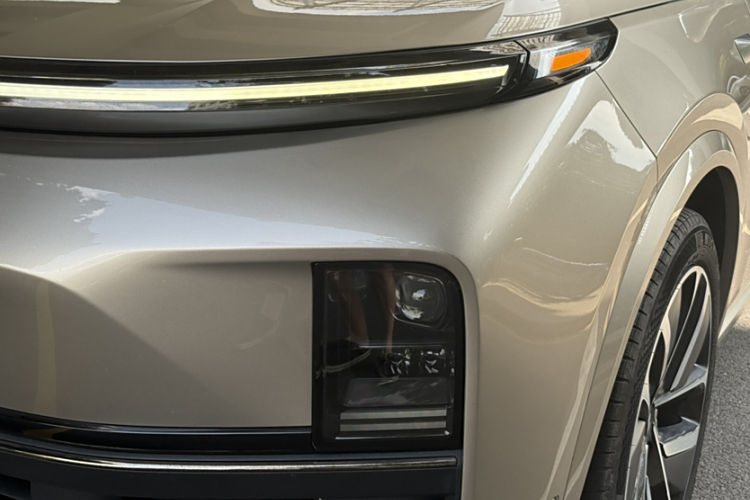 Li L8 2023 изображение автомобиля #31