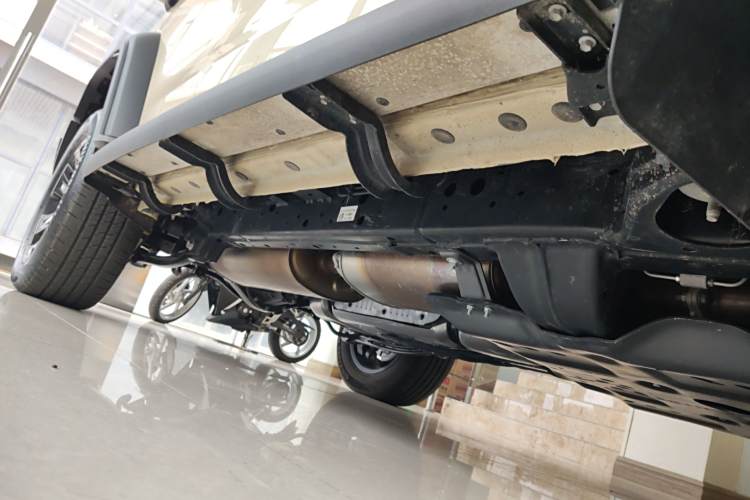 Tank 300 New Energy 2025 imagen de coche #31