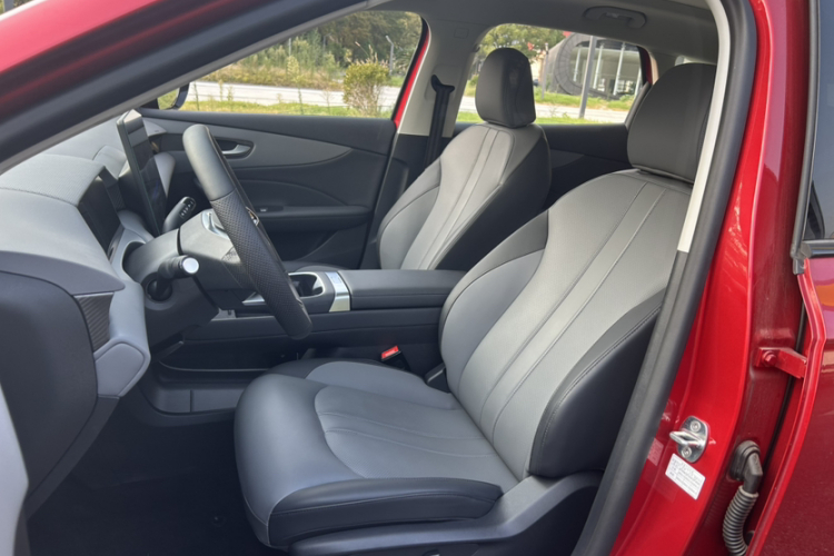 MG ES5 car image #31