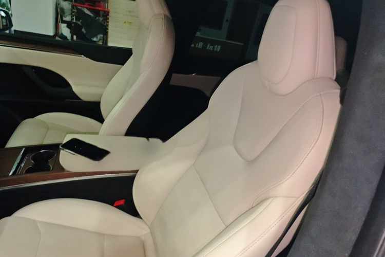 特斯拉 Model X 2023 汽车图片 #31