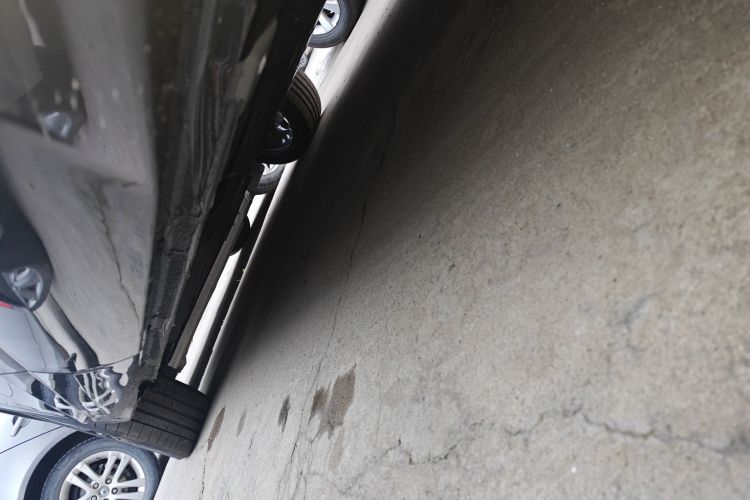 GEELY Monjaro MHEV 2025 car image #31