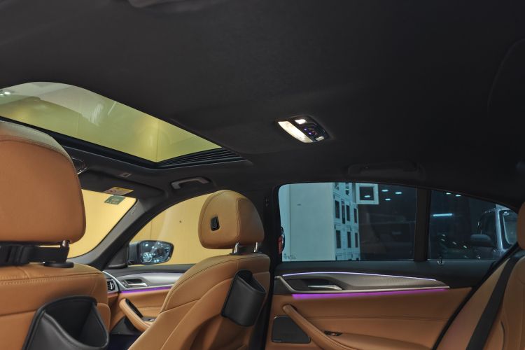 BMW 5 Series (Imported) 2020 #31 BMW 5 Series (Imported) 2020 car image #31