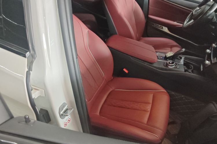 BMW M5 New Energy 2022 car image #31