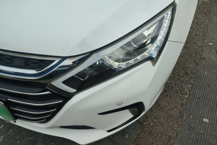 BYD Qin New Energy 2018 car image #31