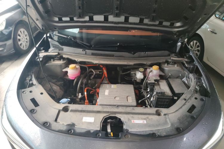 哪吒汽车 哪吒X 2024 汽车图片 #31