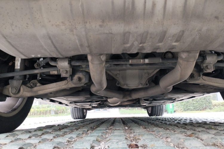 Mercedes-Benz M Class 2015 car image #31