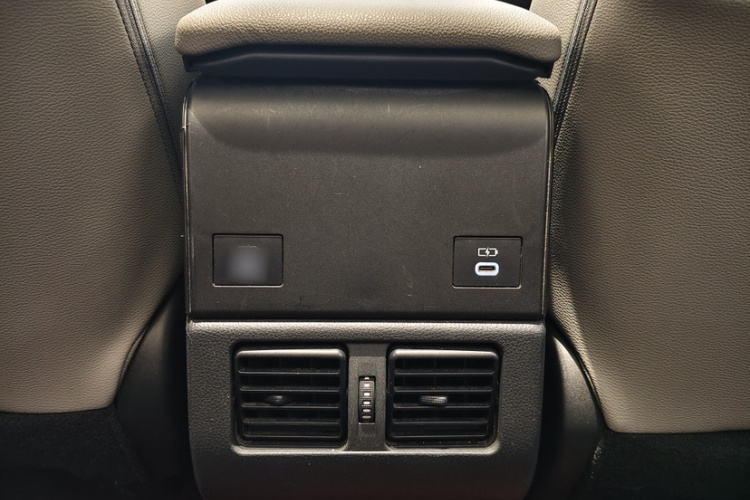 Toyota bZ4X 2023 #31 Toyota bZ4X 2023 immagine di auto #31