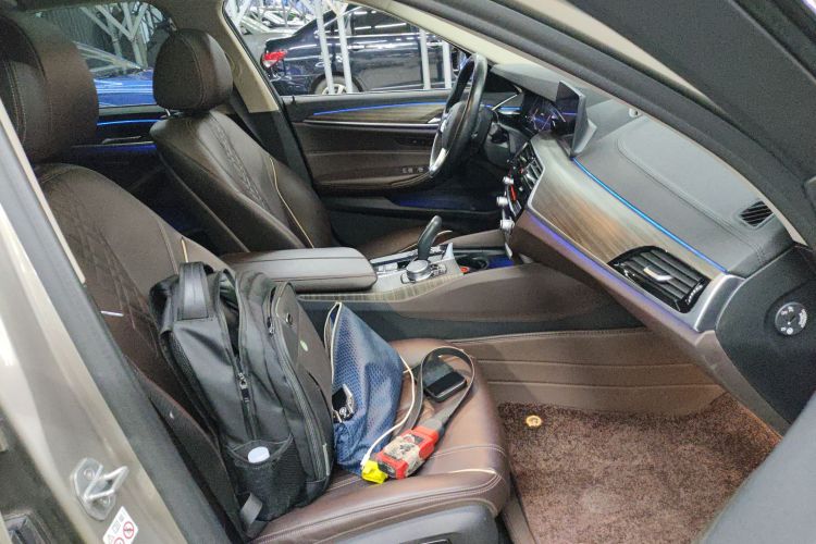 BMW 5 Series New Energy 2019 image de voiture #31